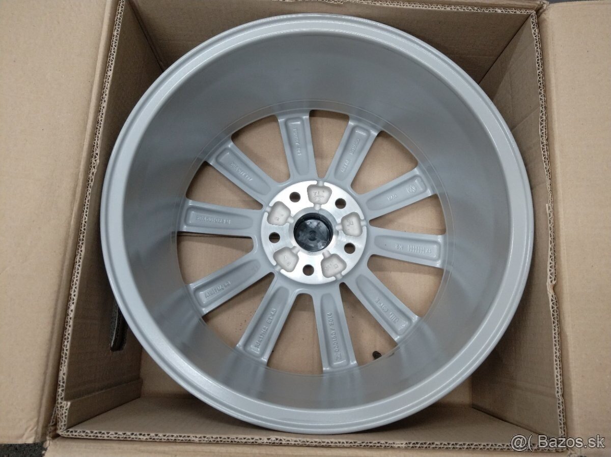 Alu VW R 17 originál + zimné pneu. - 3