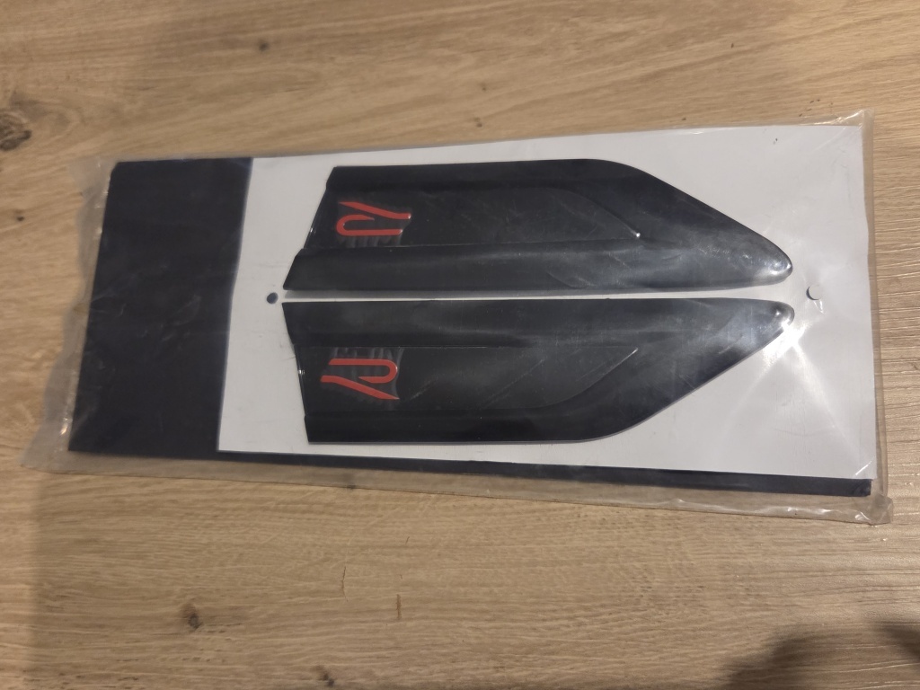 Rline logo znaky emblem R-line VW Volkswagen T-ROC - 3