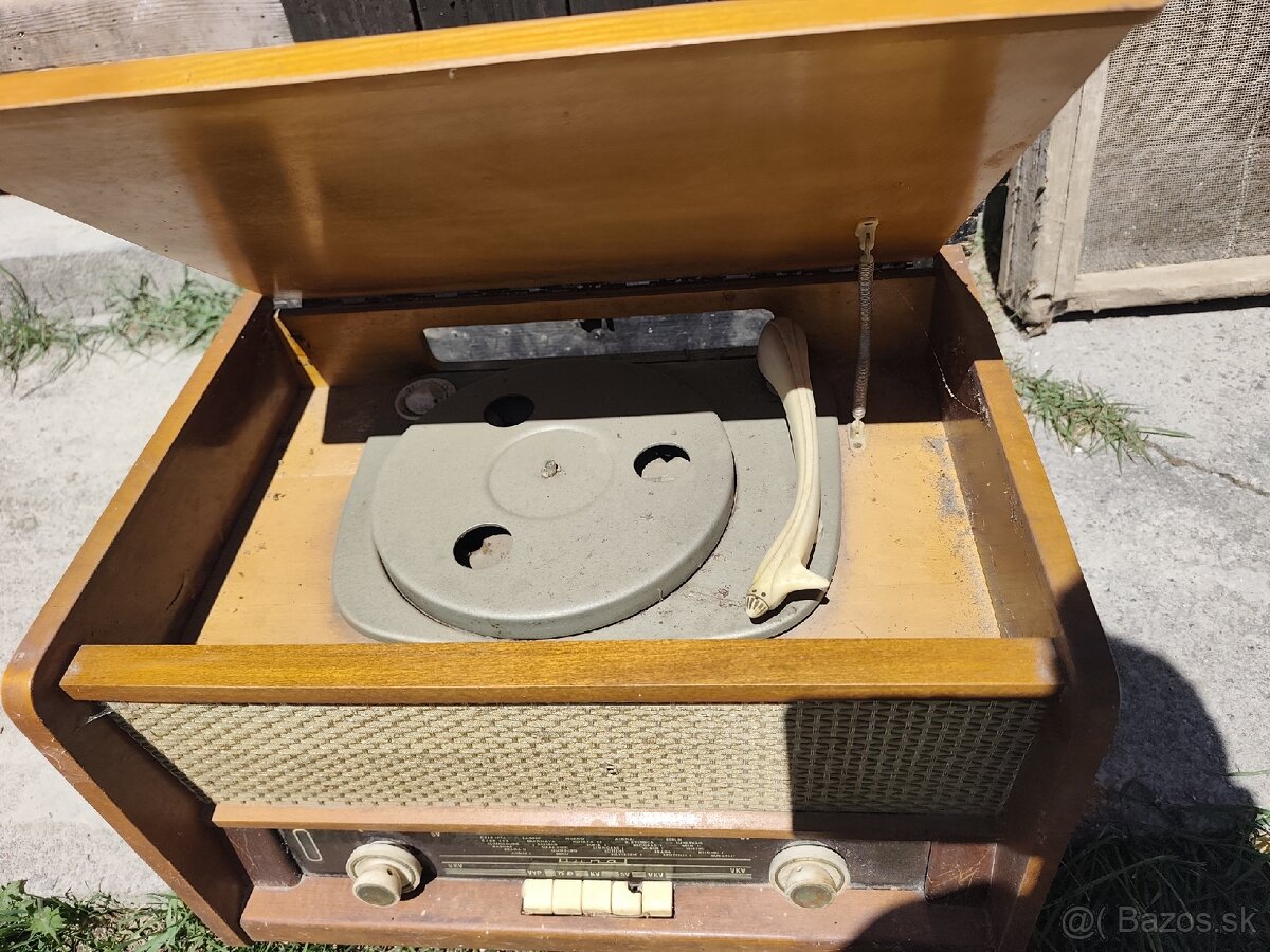 Gramoradio Dunaj - 3