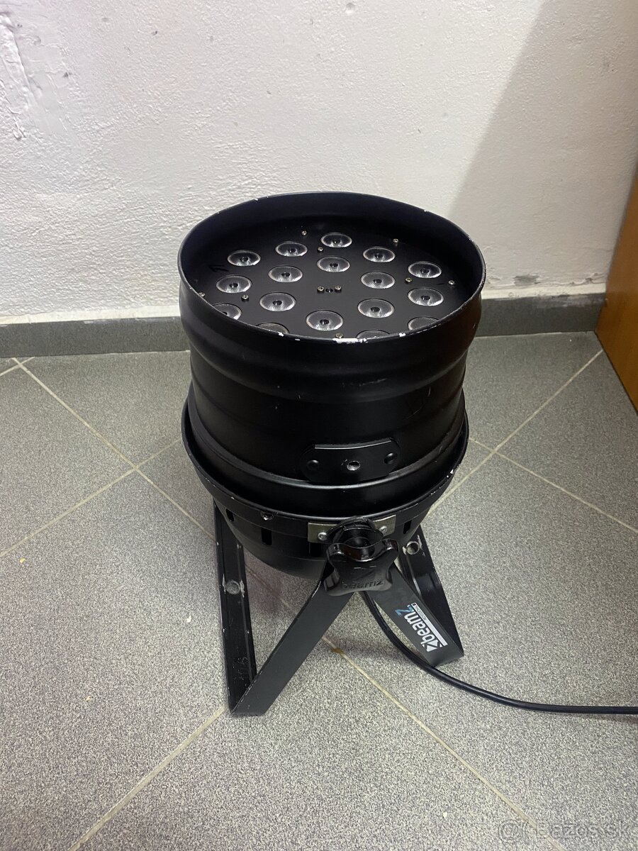 Predám 3 ks led par svetla RGBW - 3