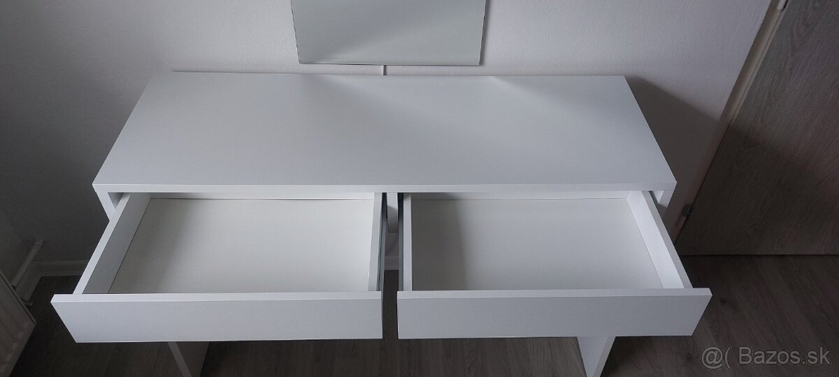 Kozmetický stolík - 3