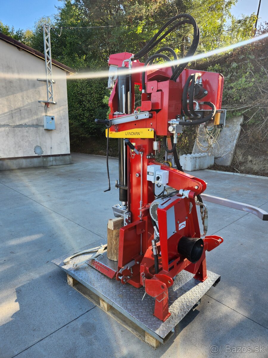 Predám štiepačku na drevo LANCMAN STI 21 - 3