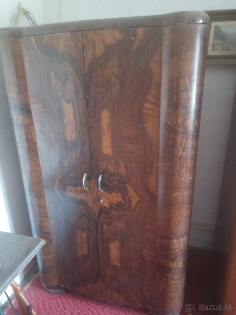 Ponúkam staré skrine - 3
