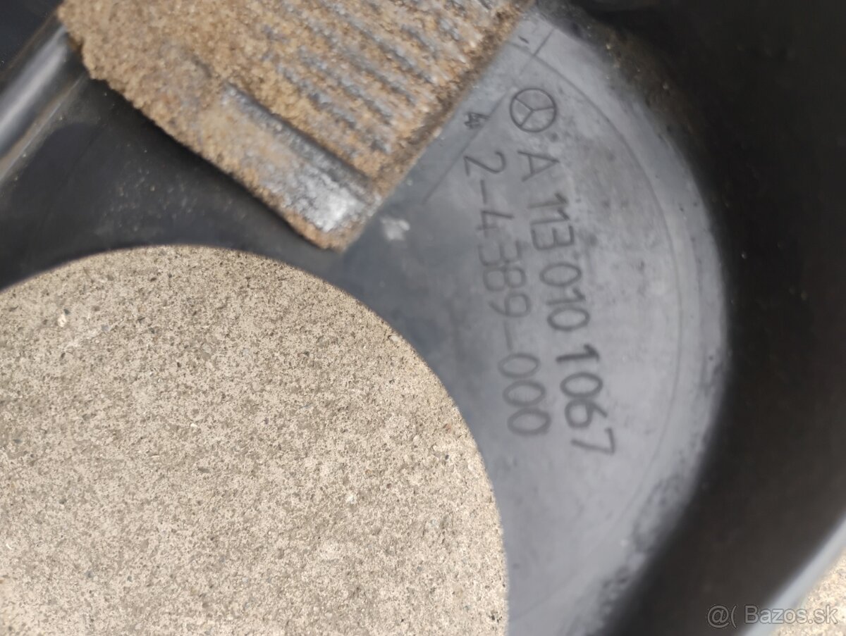 Predám kryt motora Mercedes 55AMG - 3