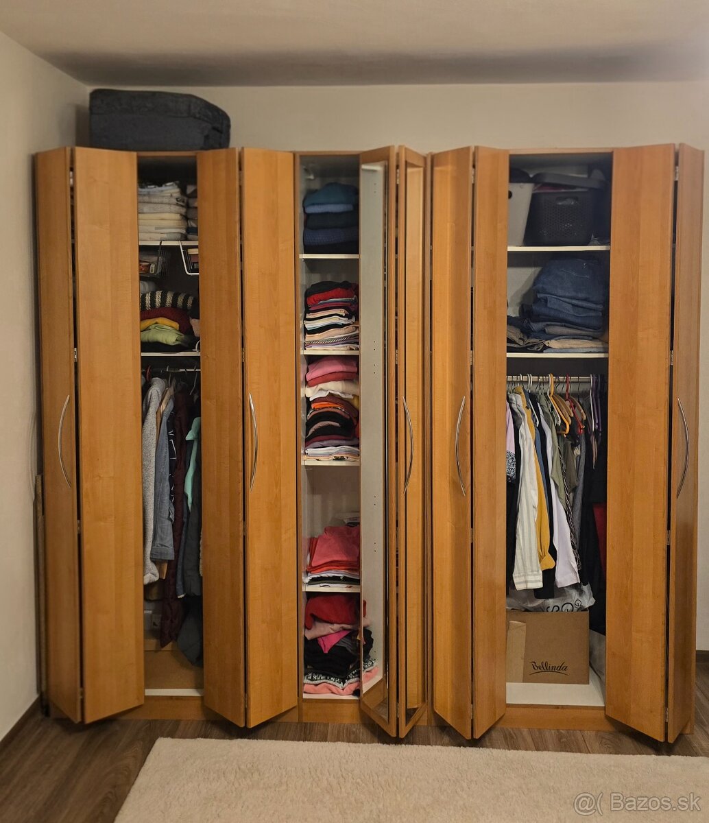 Šatníková skriňa - 3