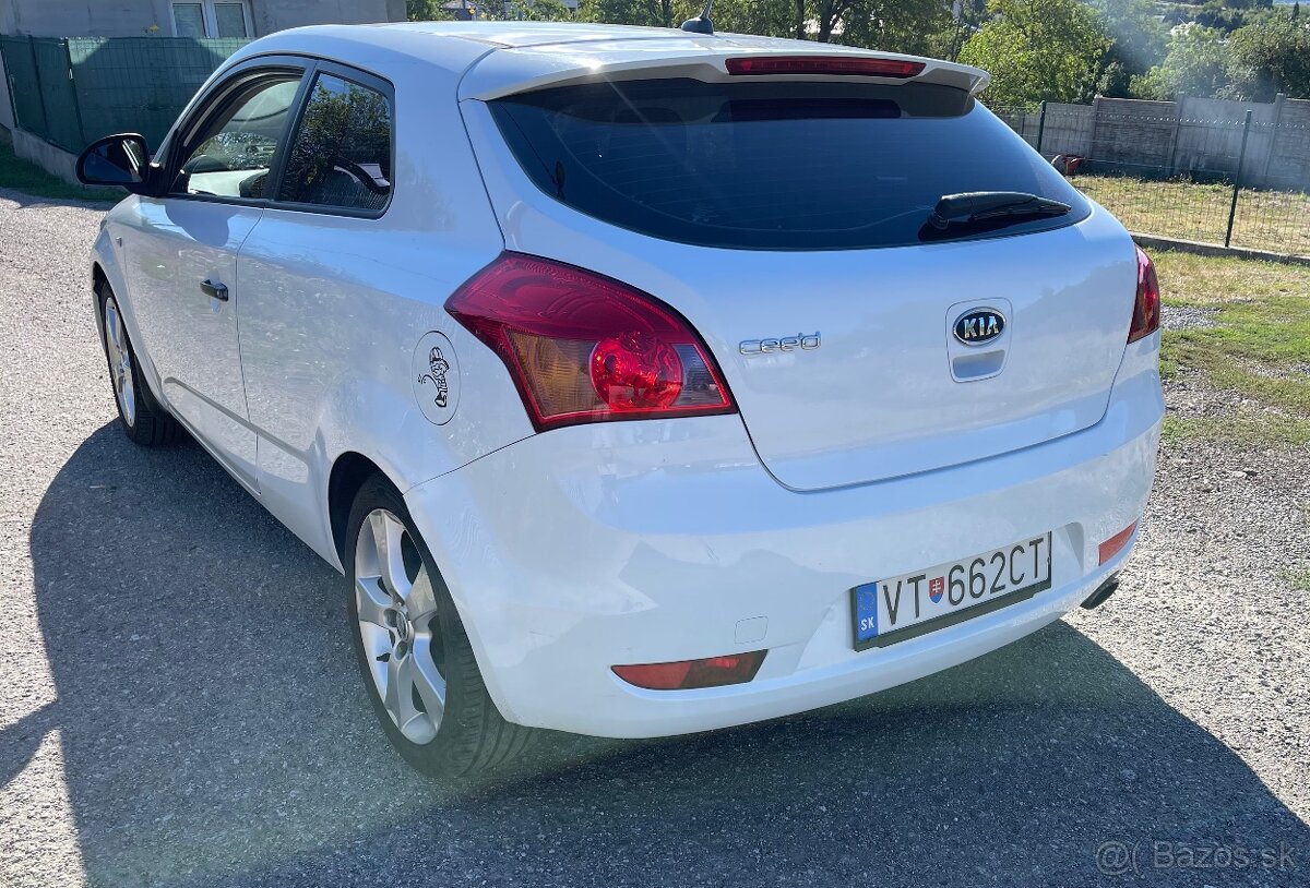 Kia Ceed 1.4 benzín – 77 kW, 3-dverová - 3