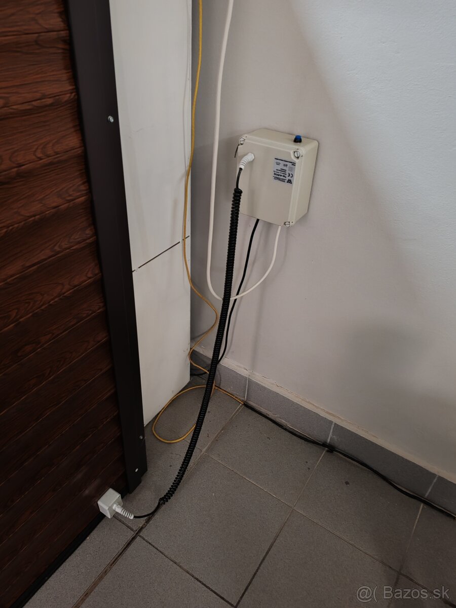 Rolovacia garážová brána - 3