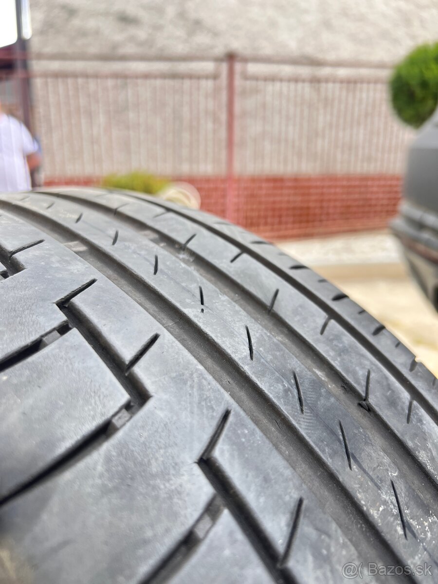 215/55 R17 pneu Michelin Continental - 3