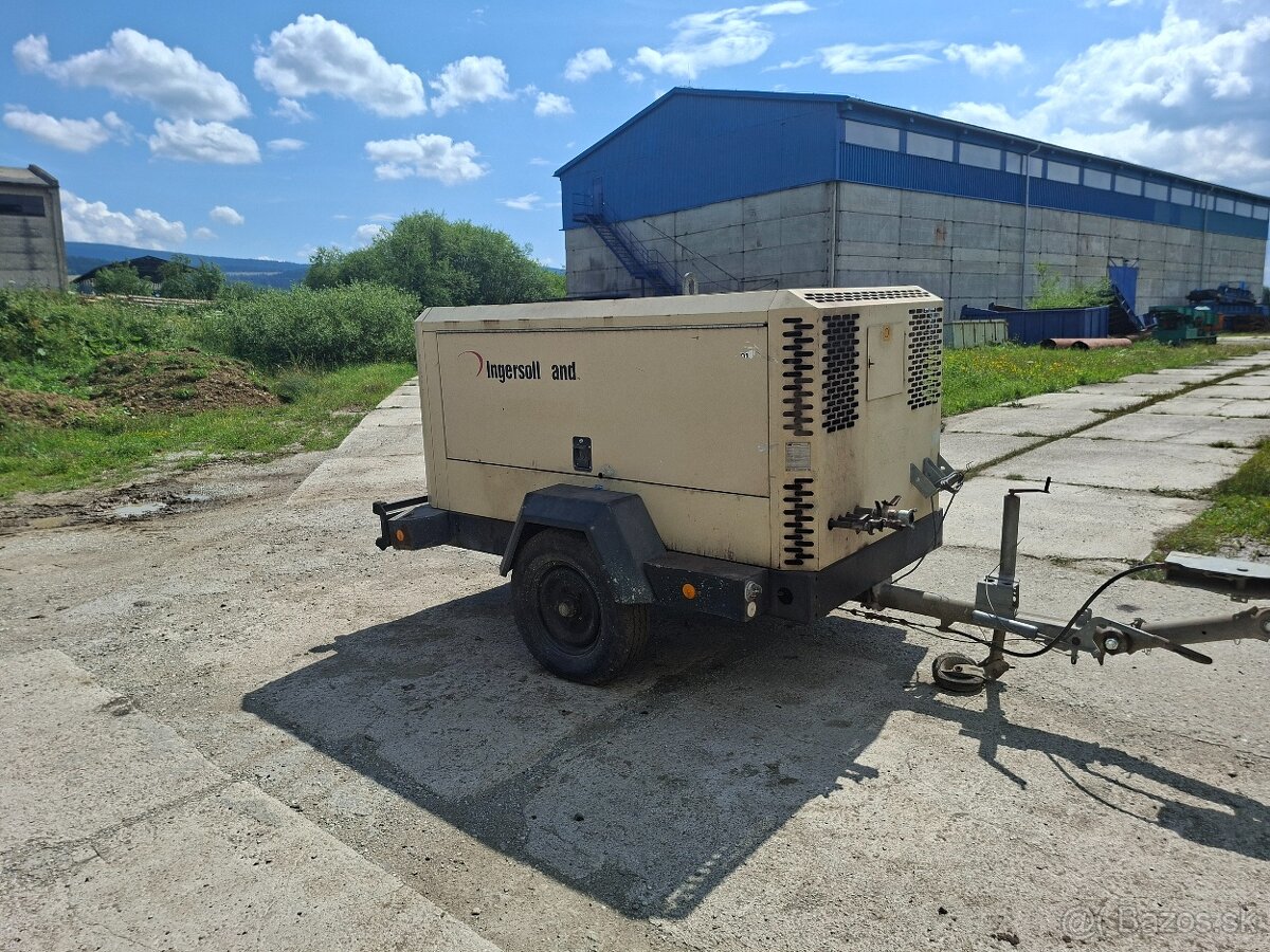 Predám skrutkový kompresor Ingersoll Rand R1220F – 93 kW, 12 - 3