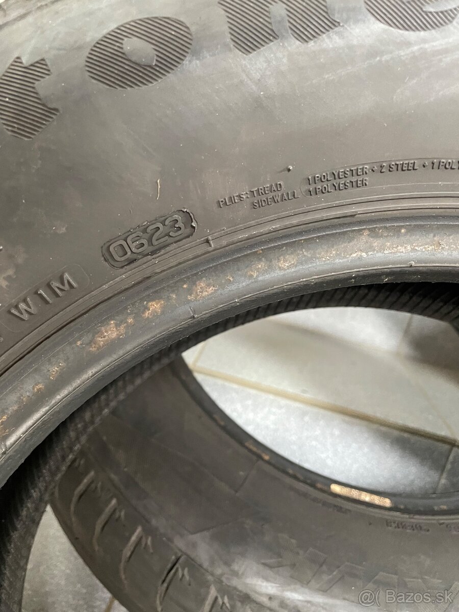 Predam letne 2 ks 215/65/r16 - 3