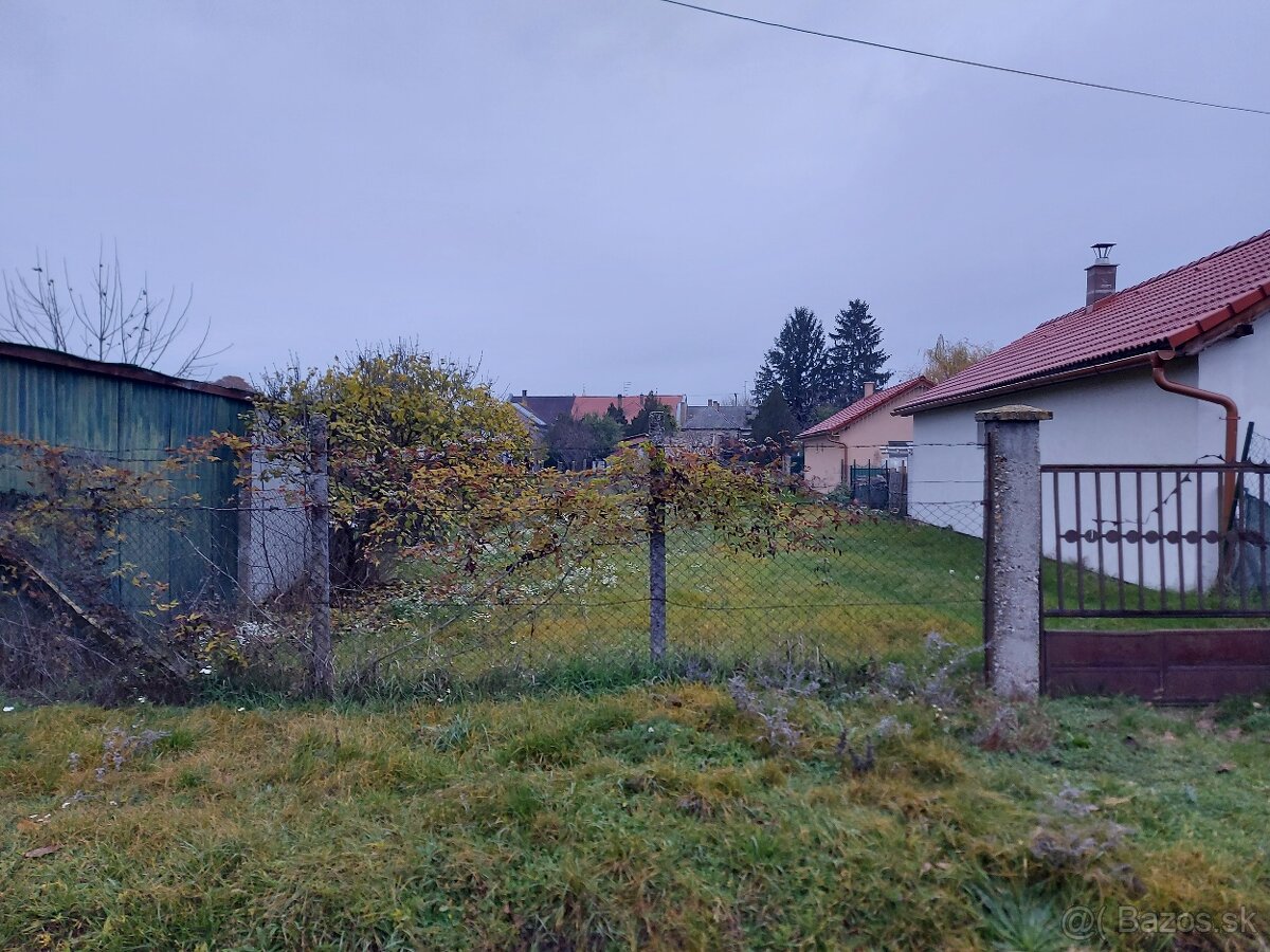 Stavebný pozemok v centre Rajky - 3