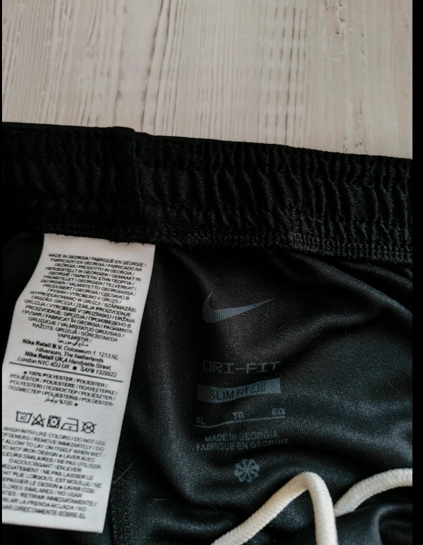 Predám Textilné Šortky Nike - 3