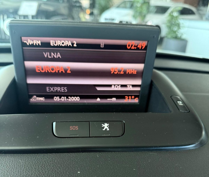 Peugeot 3008 1.6 Turbo Premium AT Pano. - 3