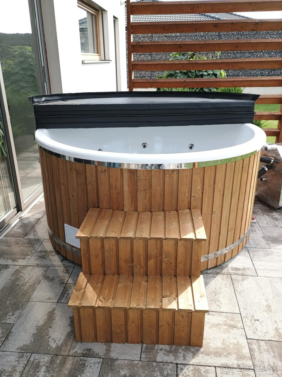Kúpacia kada-Hottub - 3