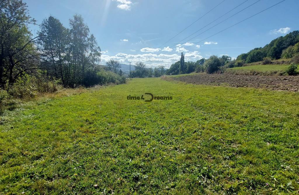 NA PREDAJ-SUPER CENA-stavebný pozemok 1049m2 KORYTÁRKY okr.D - 3