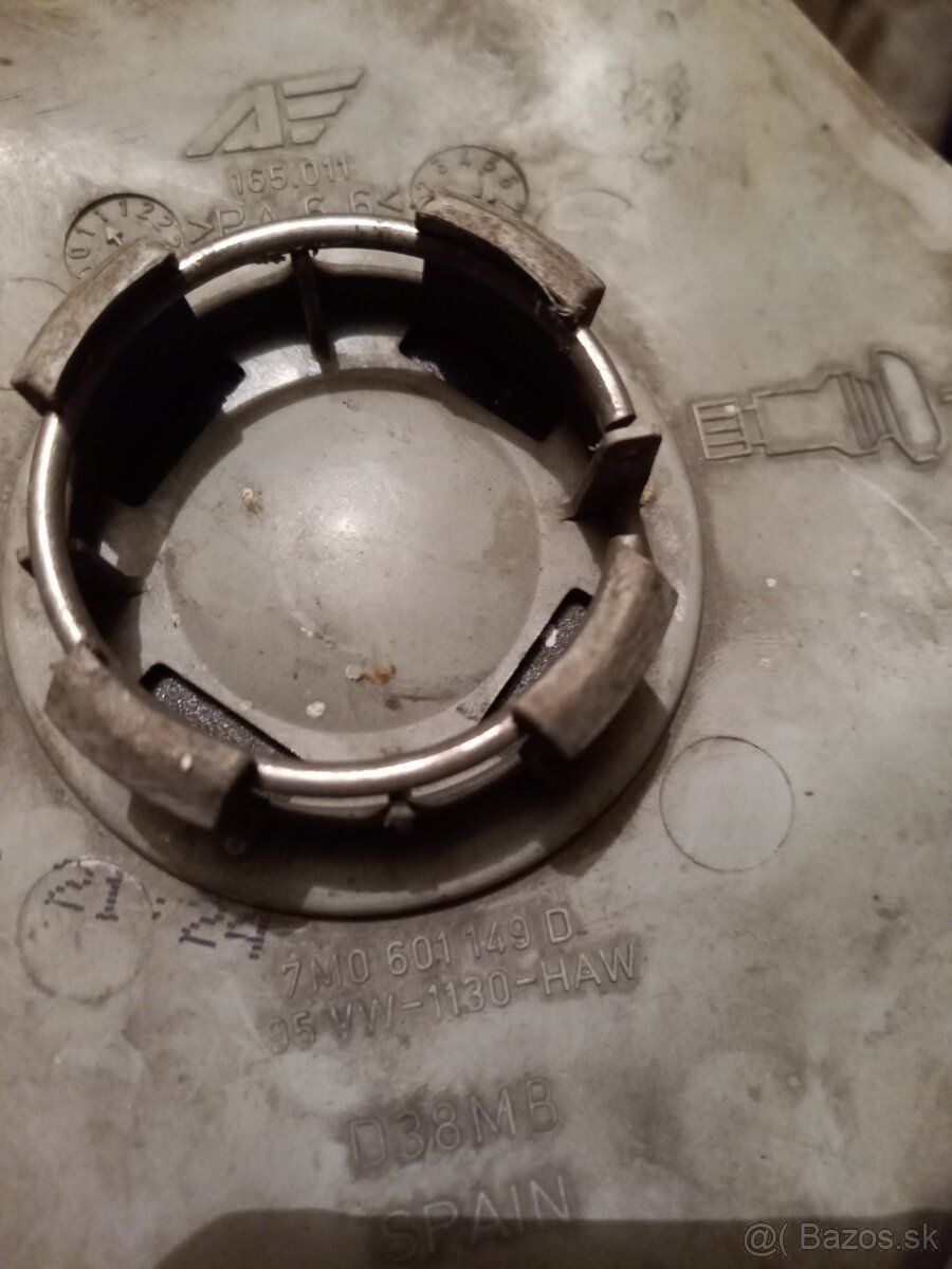 Predám 4x.stredové puklice - 3