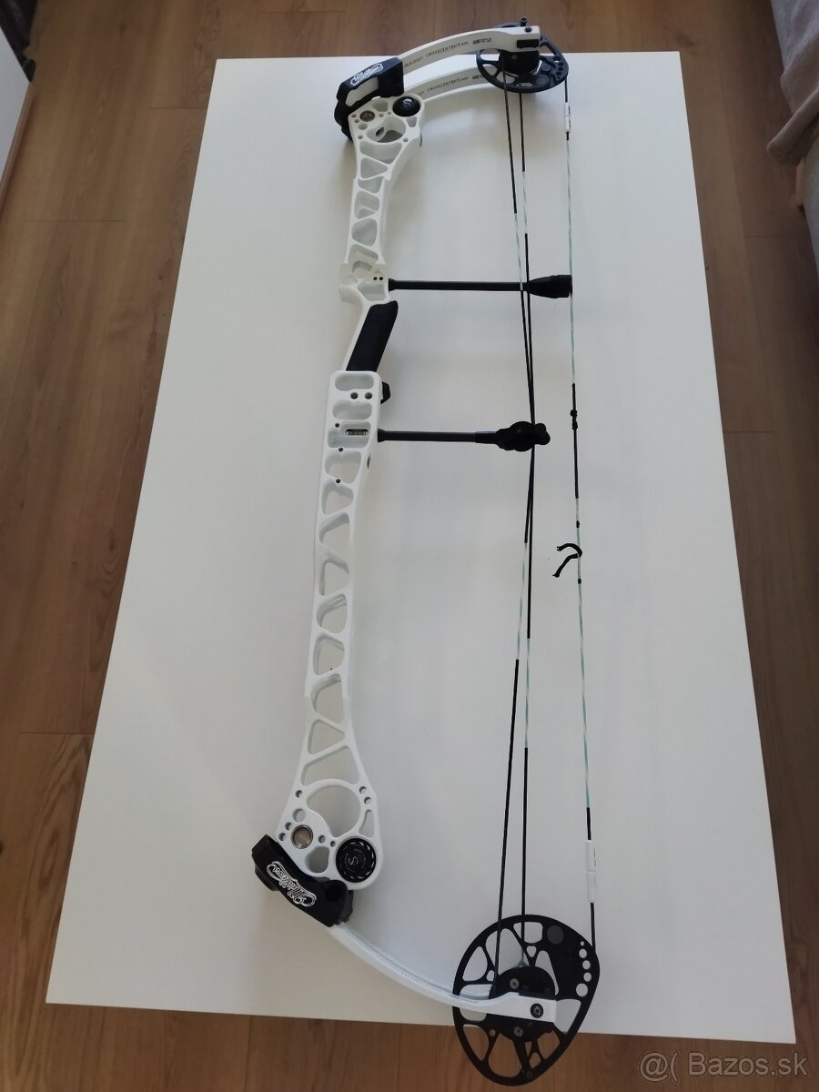 Mathews TRX8 40" - 3