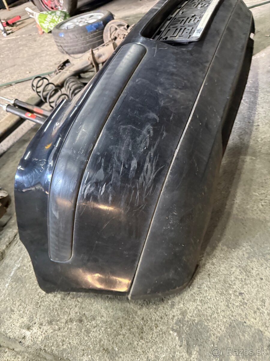 Naraznik zadný LC9Z golf 4 - 3