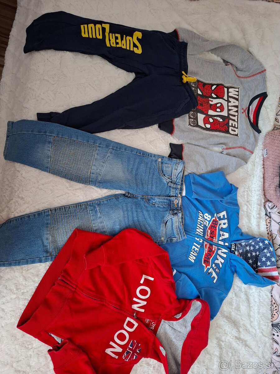 Mikiny, tepláky - 3