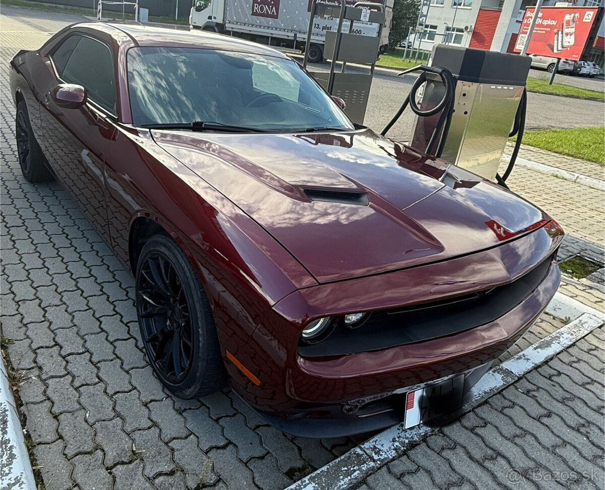 Dodge Challenger 5.7 Hemi V8 - 3