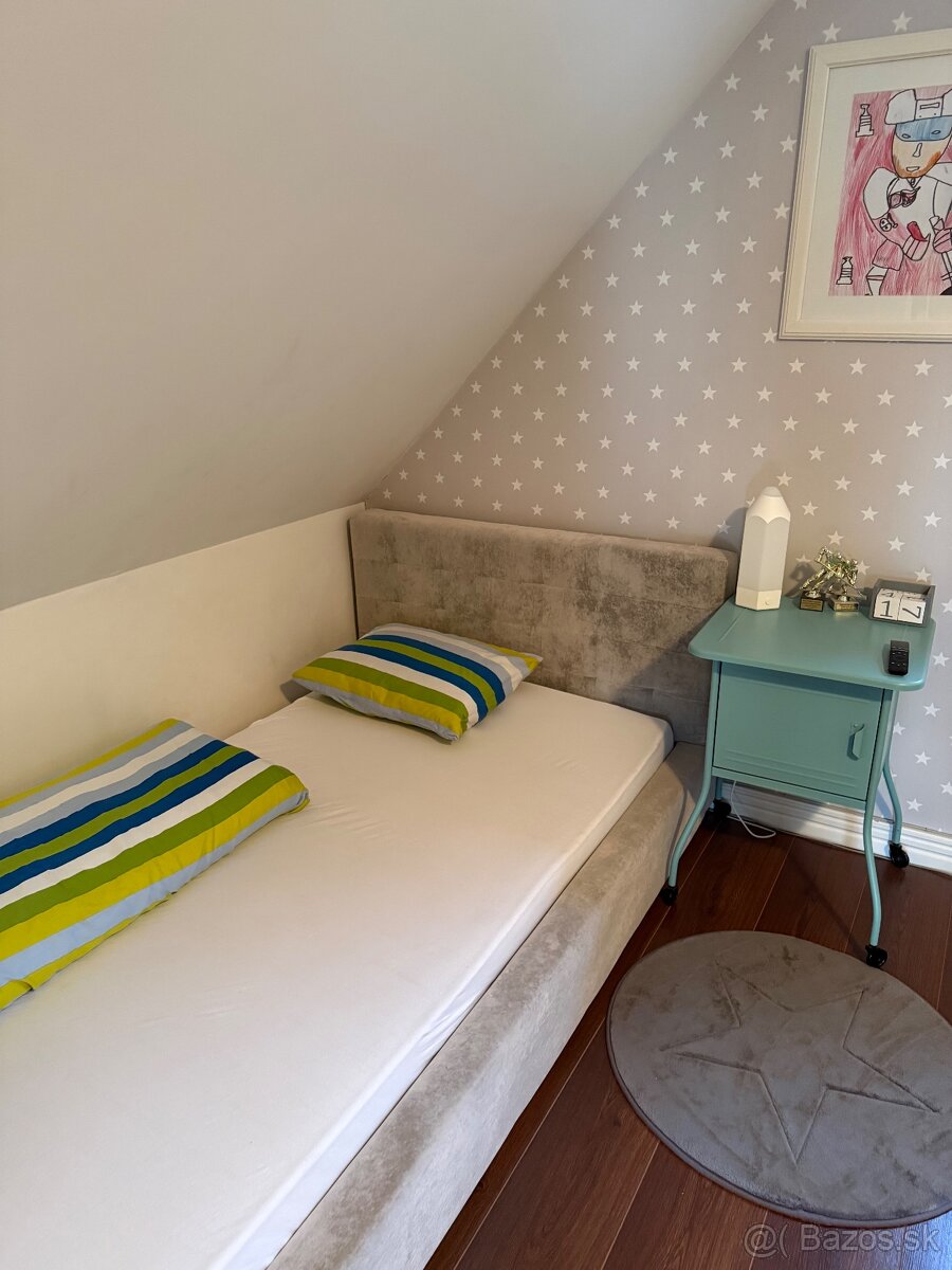 Jednolozkova posteľ s matracom - 3