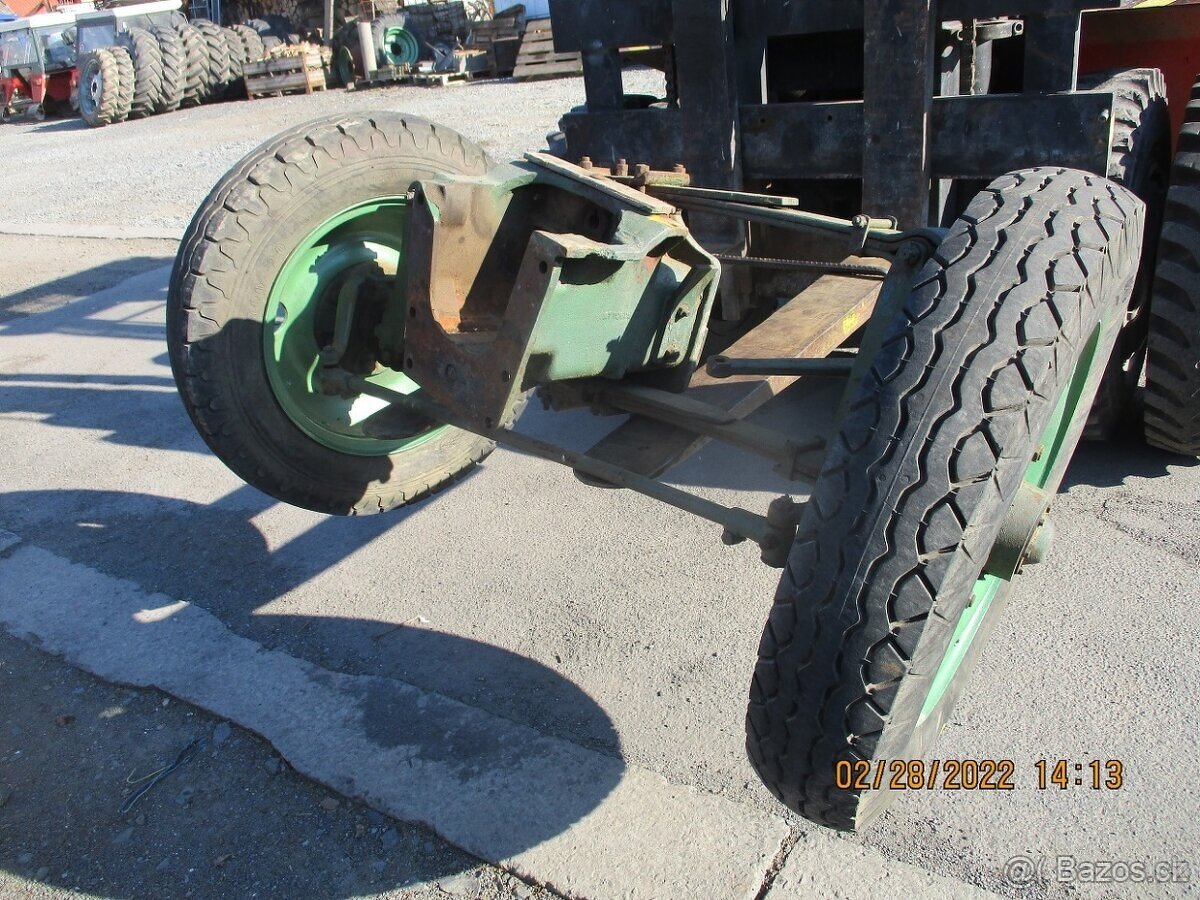 Škoda 30 traktor kolový po dílech - 3