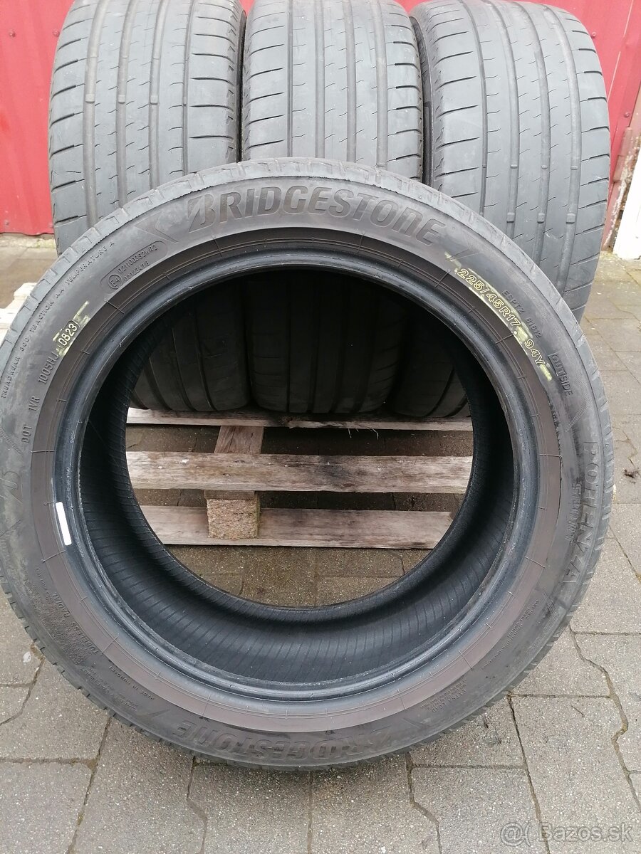 Letne 225/45R17 Bridgestone a Michelin - 3