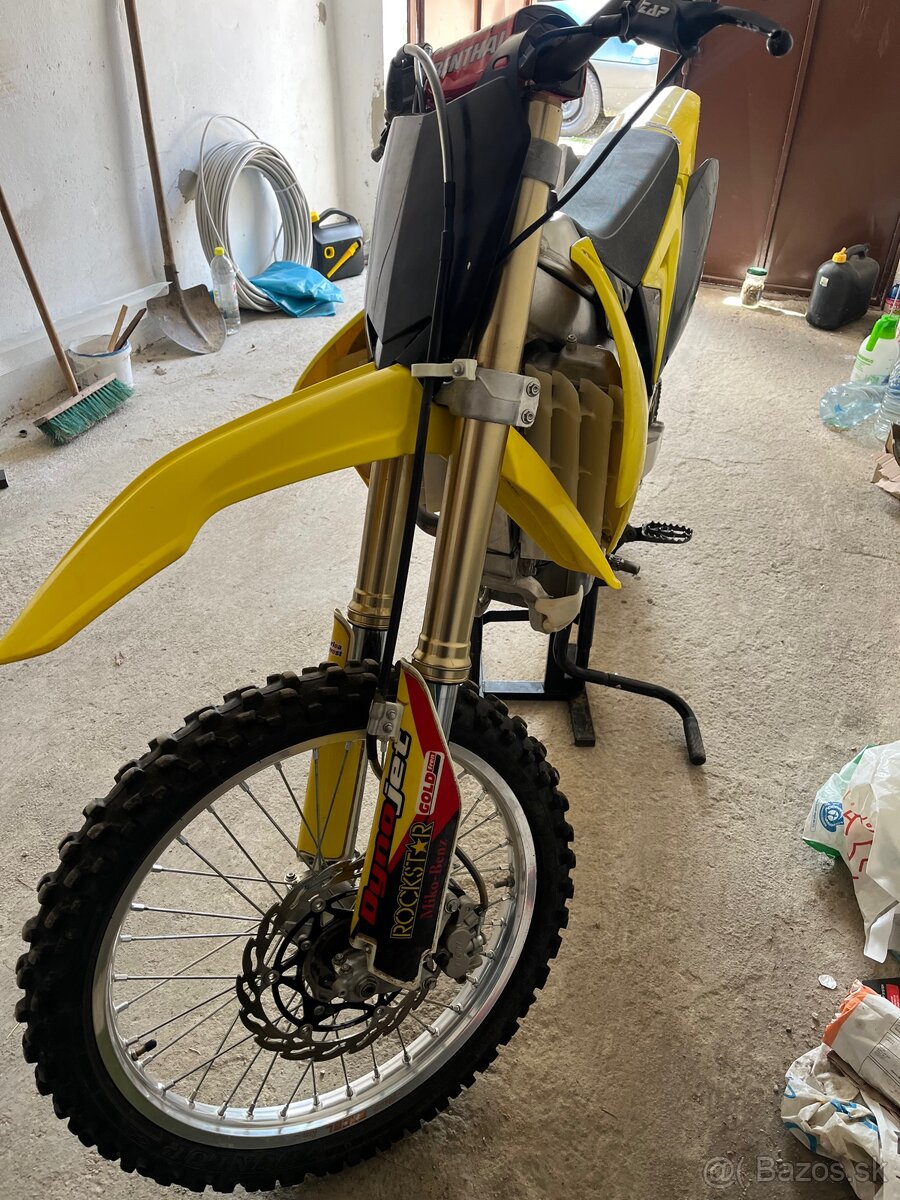 Suzuki rmz 250