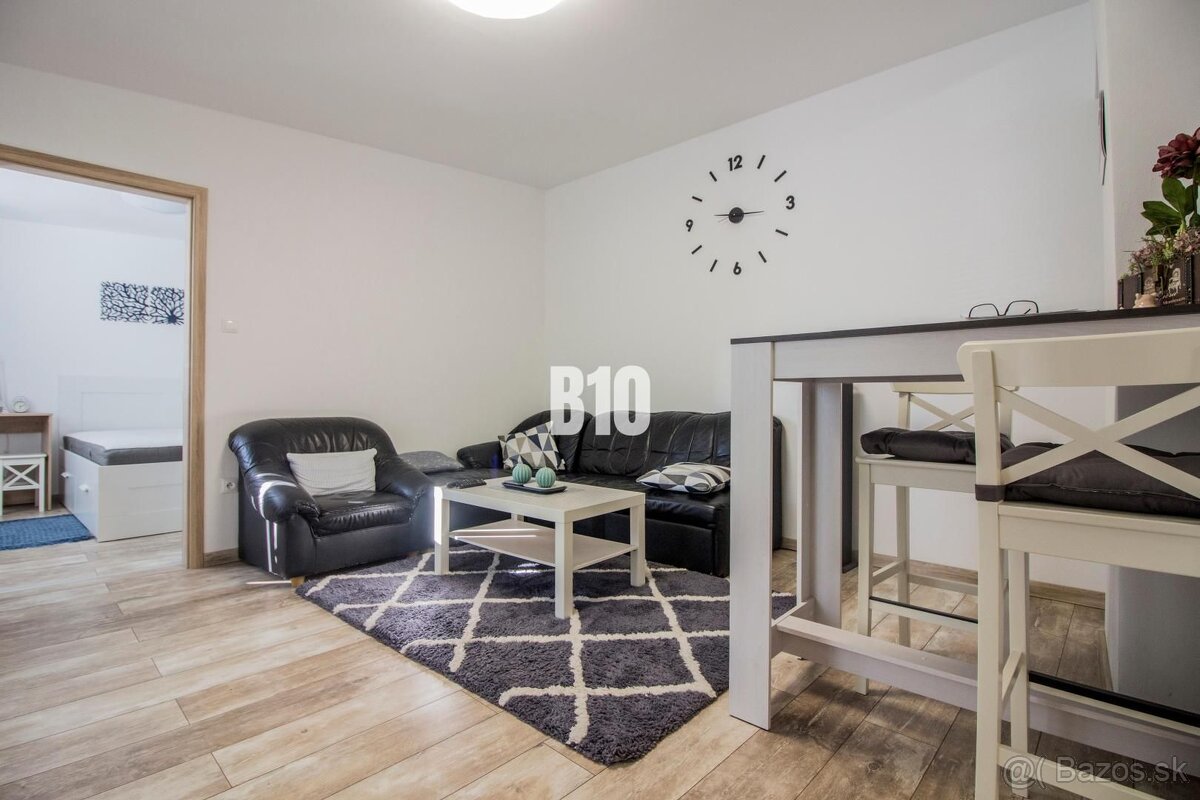 PRENÁJOM RD v Janíkovciach s 3 bytovými jednotkami - 3