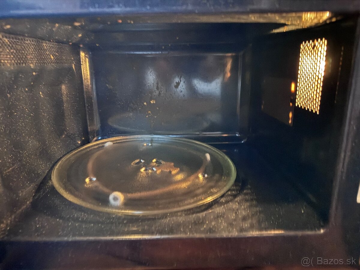 Mikrovlnná rúra značky Samsung - 3