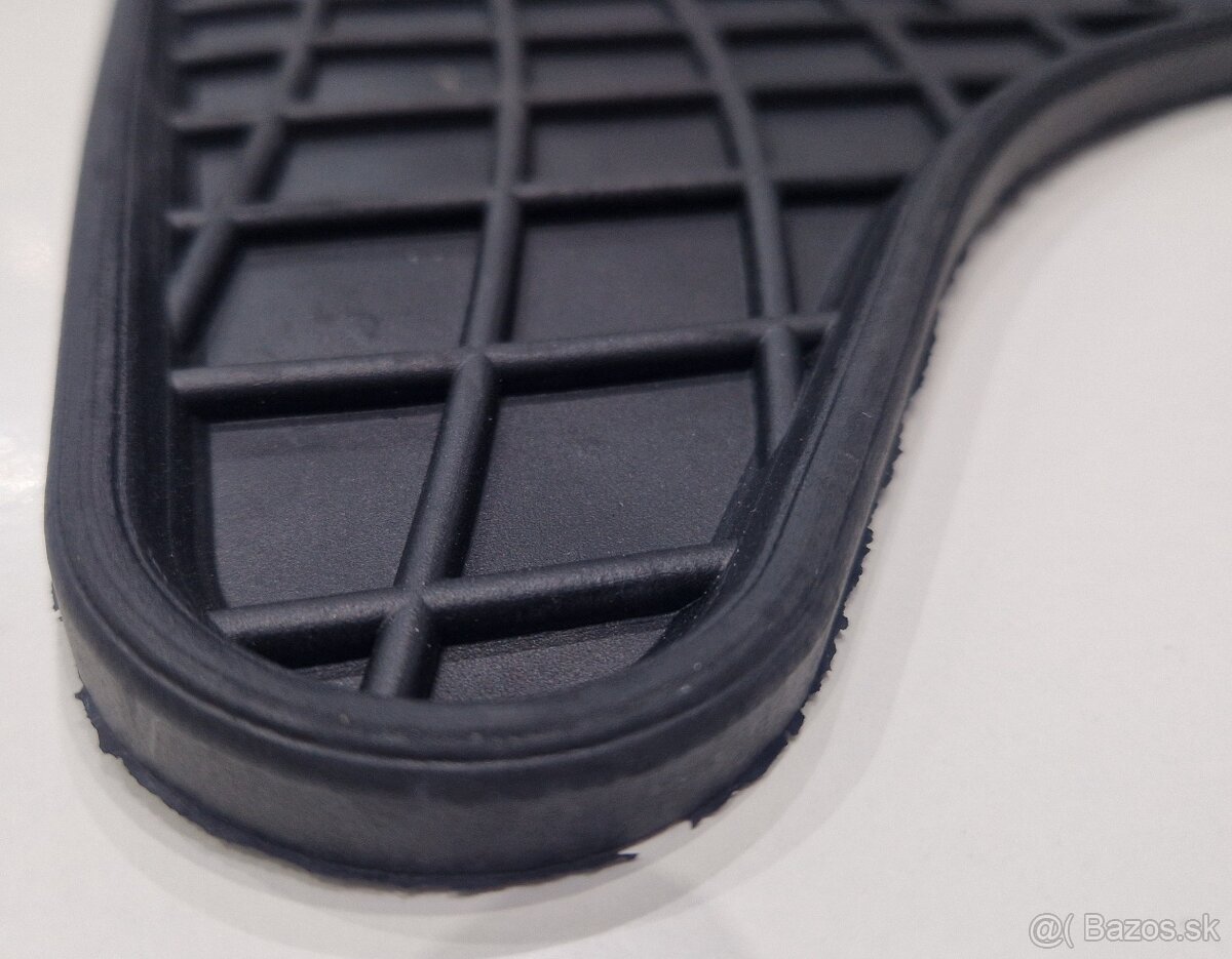 Opel Frontera 2o25 - gumenné rohože - 3