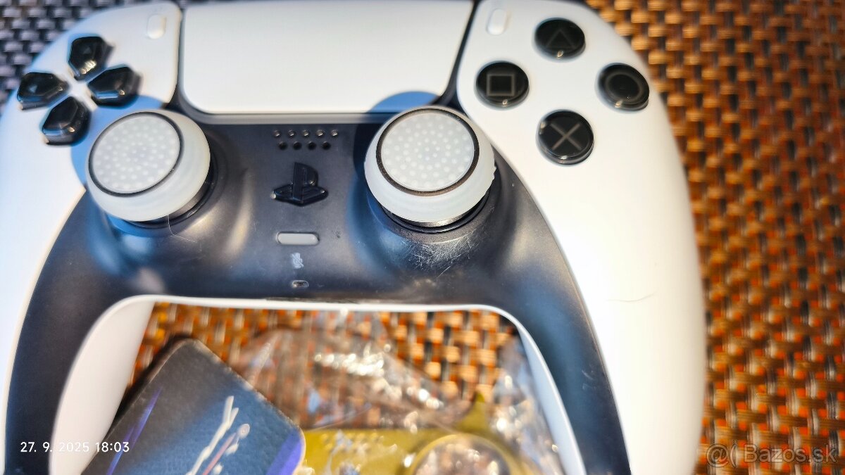 Custom Dualsense s Hall Effect analogmi pre PS5 - 3