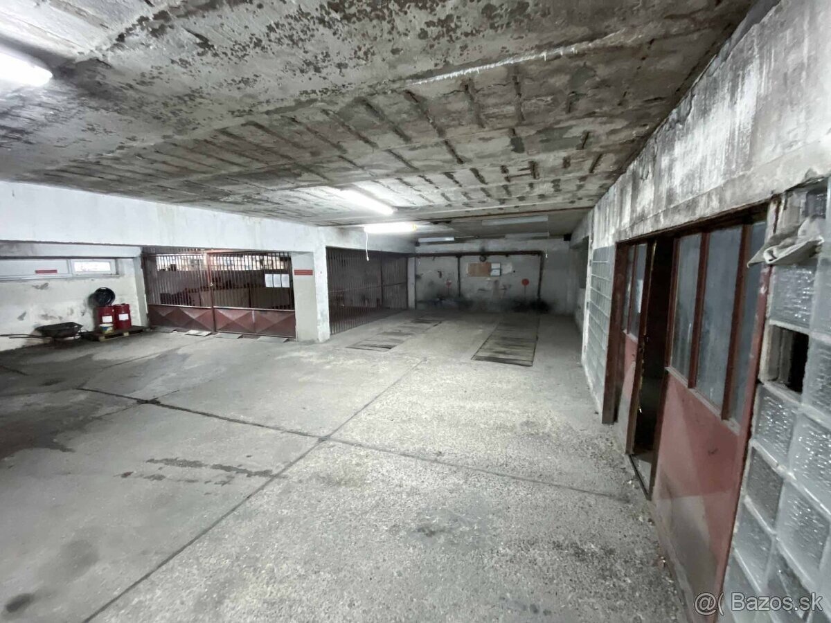 Priestranná garáž ( Chlumeckého ) - 3