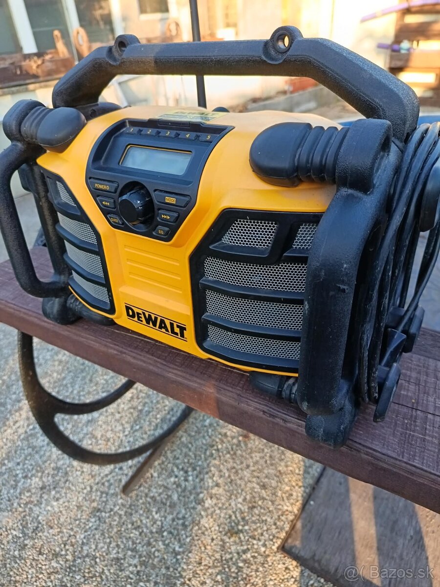 Stavebné rádio DeWalt DCR016 - 3