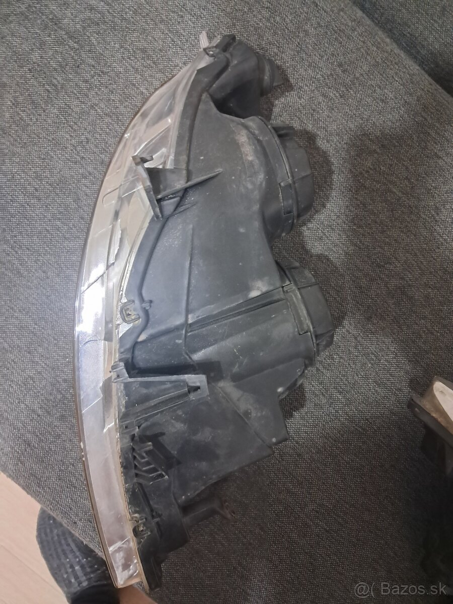 Predám predné svetlá Peugeot 307sw - 3