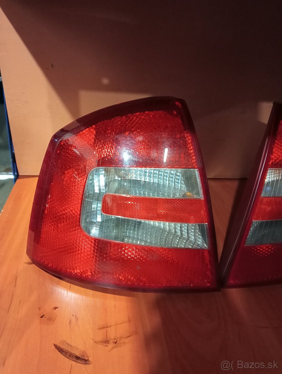 Zadné svetlá škoda Octavia 2 - 3