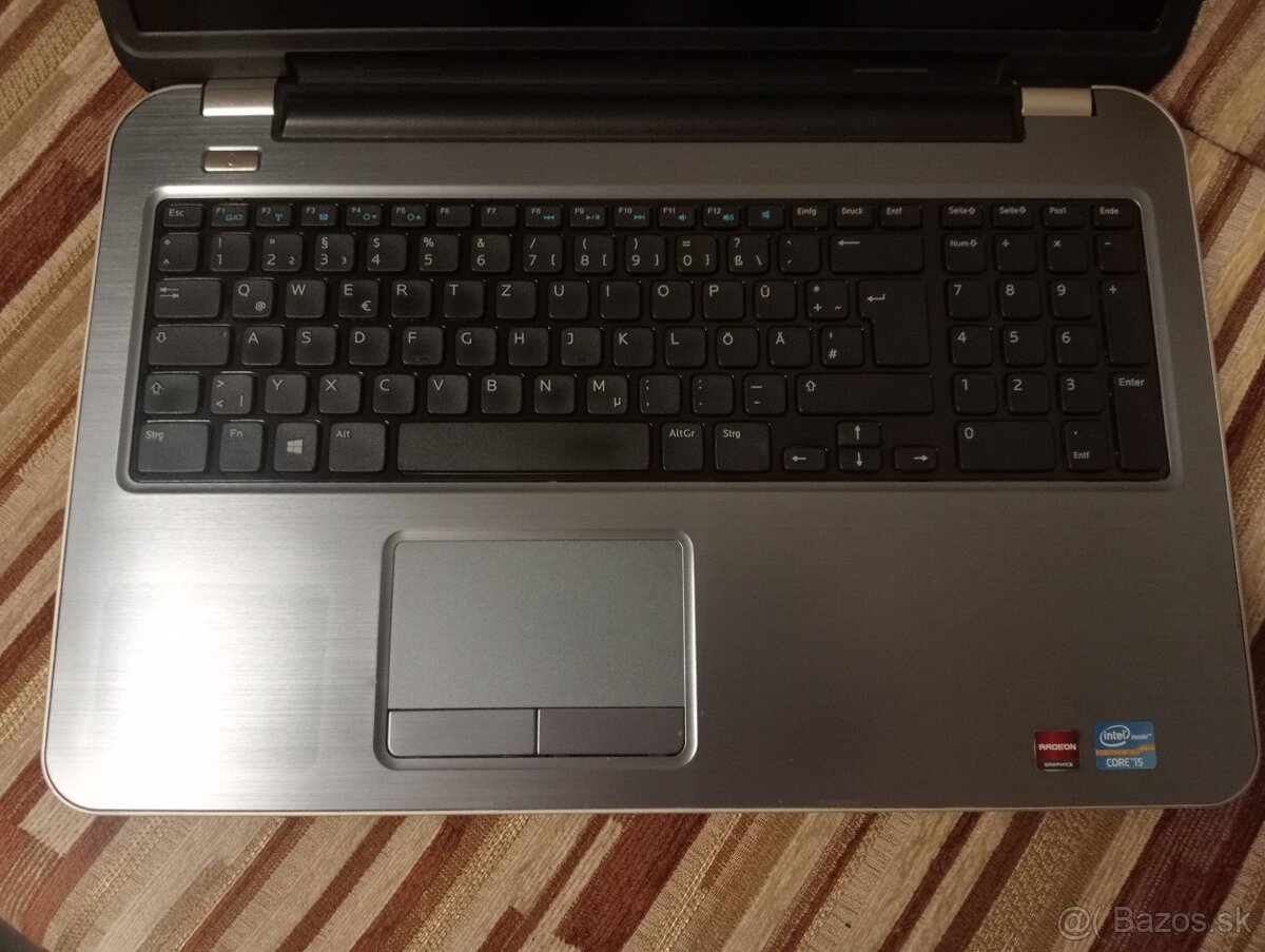predám nefunkčný notebook Dell Inspiron 17R 5721. - 3
