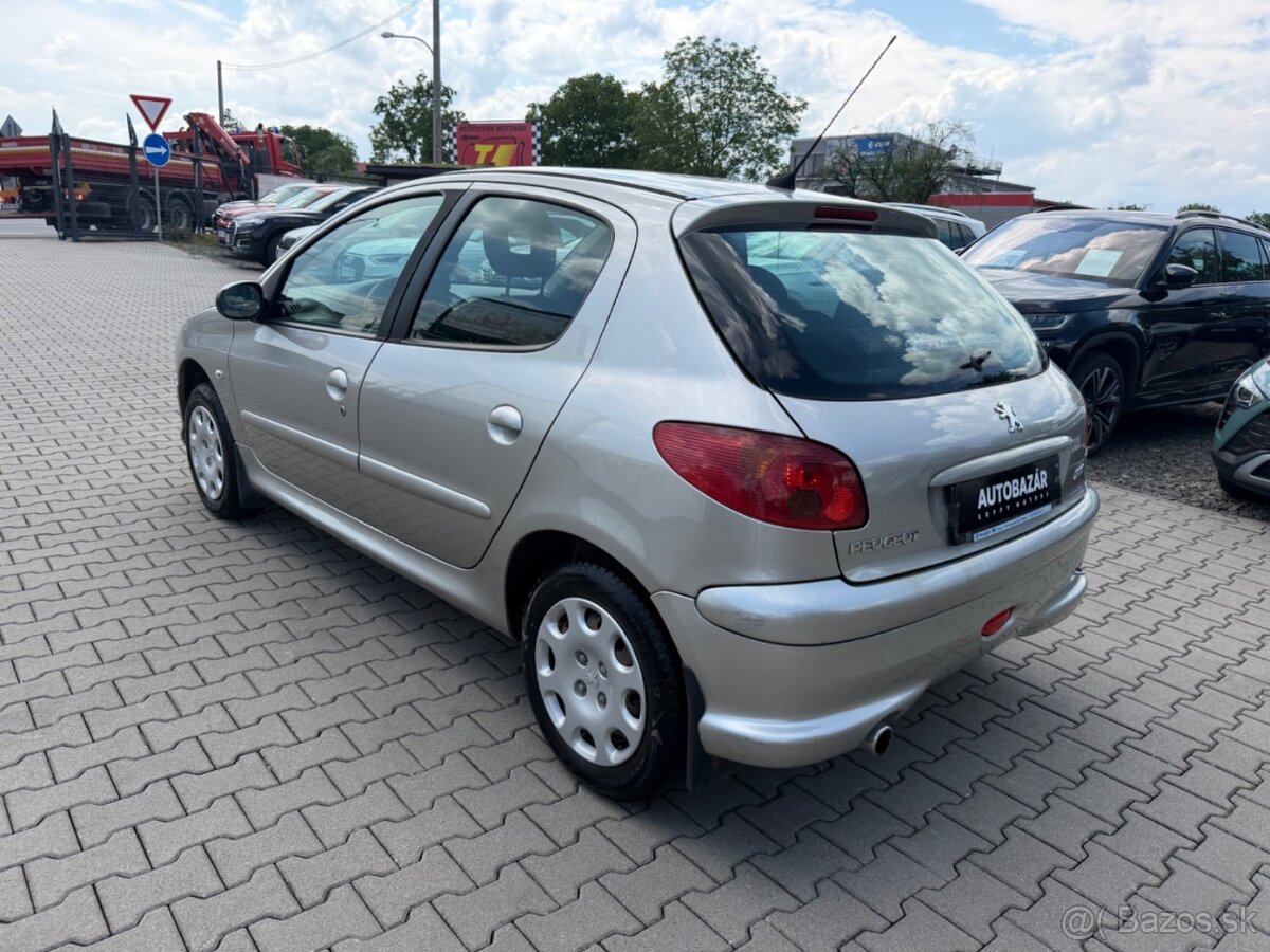 Peugeot 206 1.4 - 3