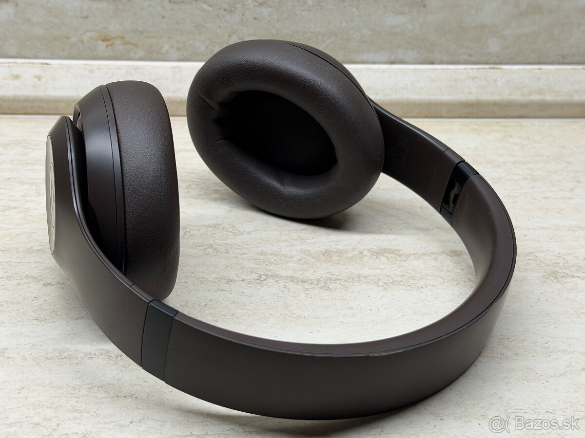 Beats Studio Pro Brown - 3