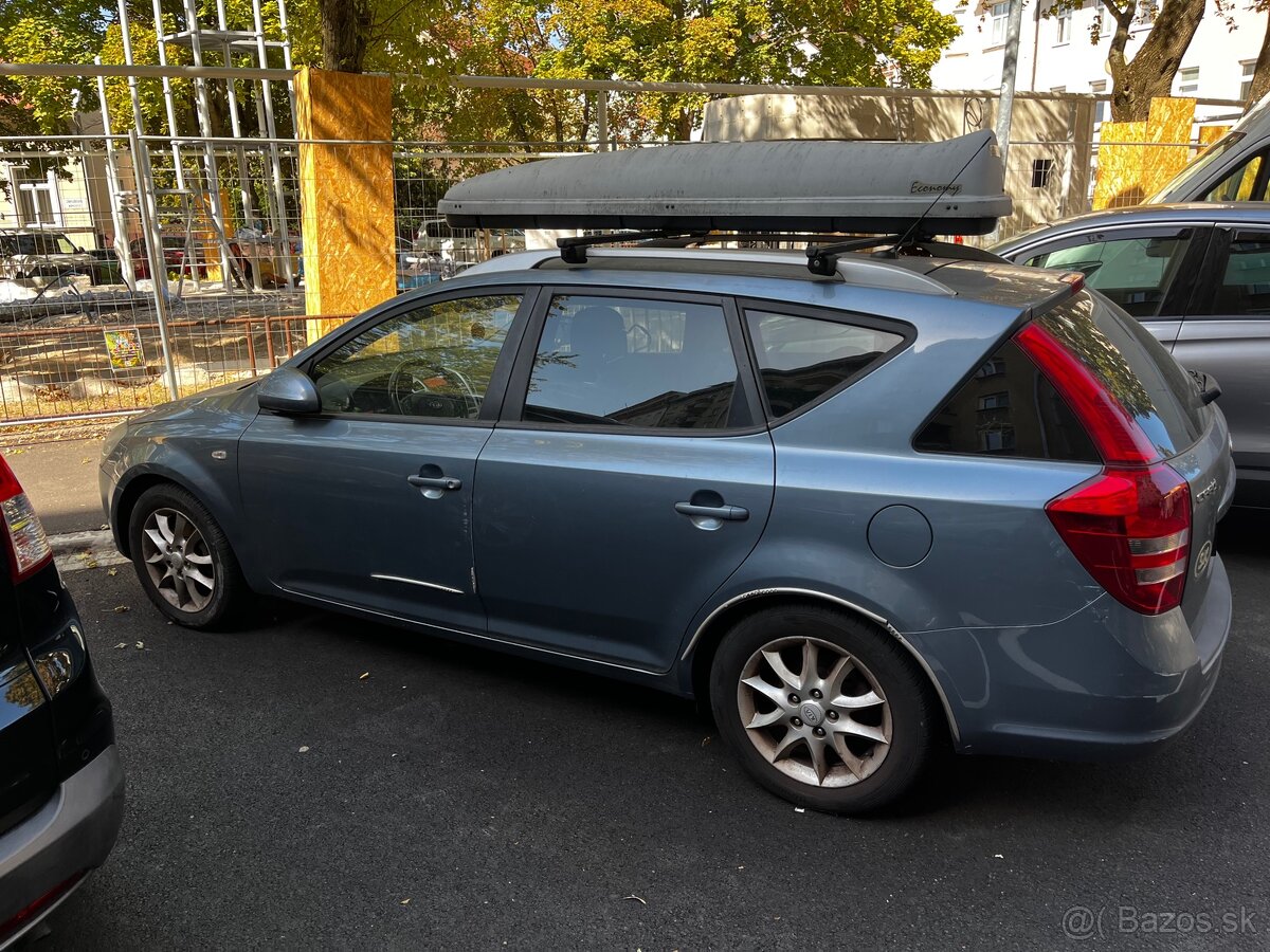 KIA CEED crdi 1,6 r.2010 - 3