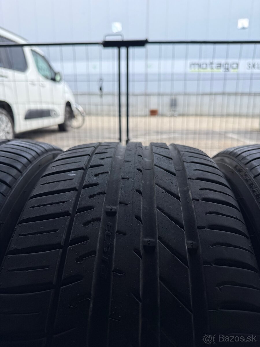 215/35 r19 - 3