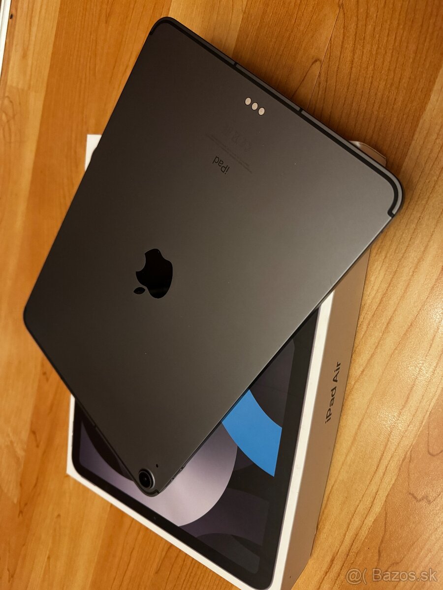 iPad Air, 4th Generation, WiFi + Cellular + GPS - 3