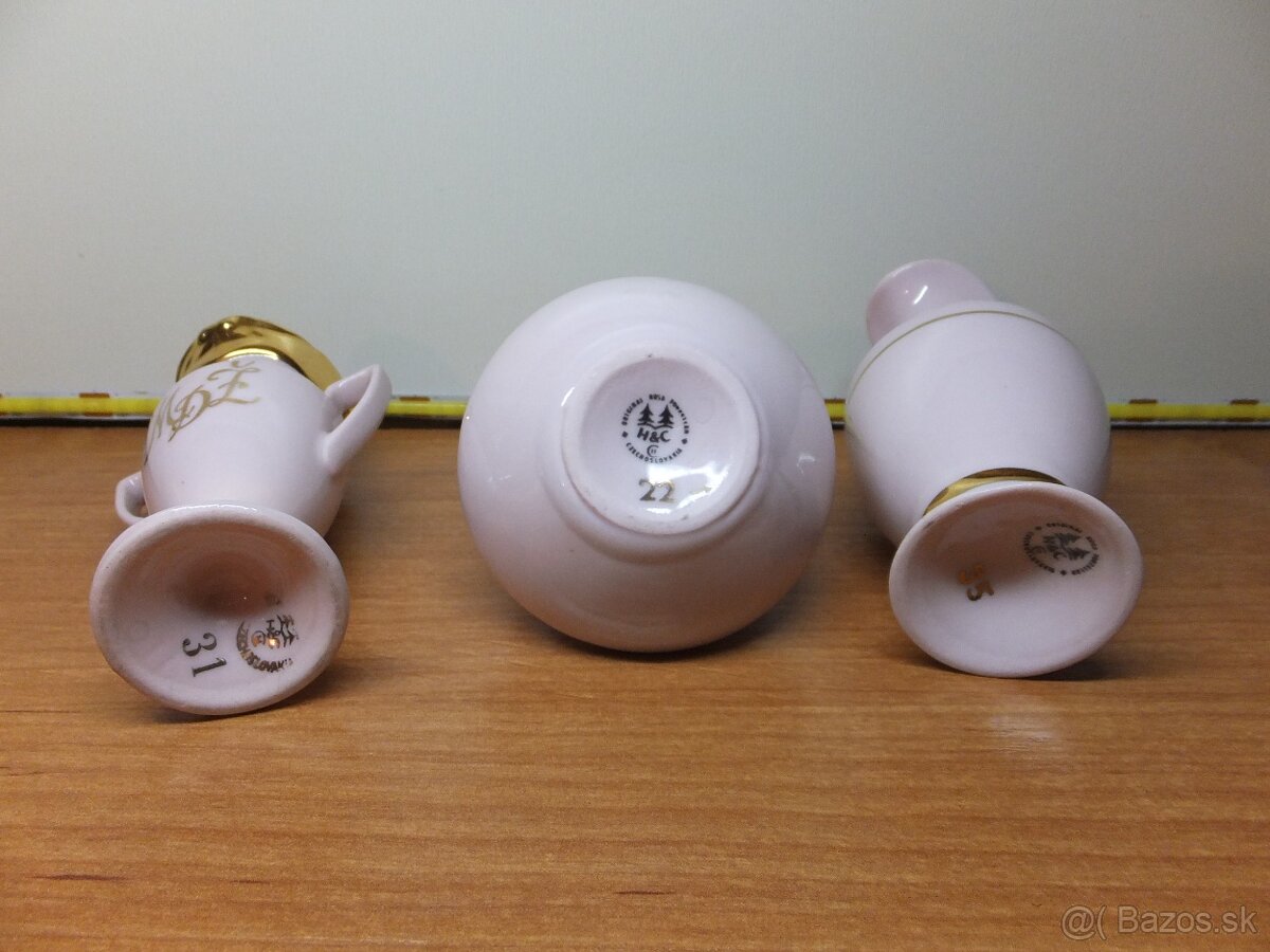 Set, originál růžový porcelán H&C Chodov, 3 vázičky-amforky. - 3