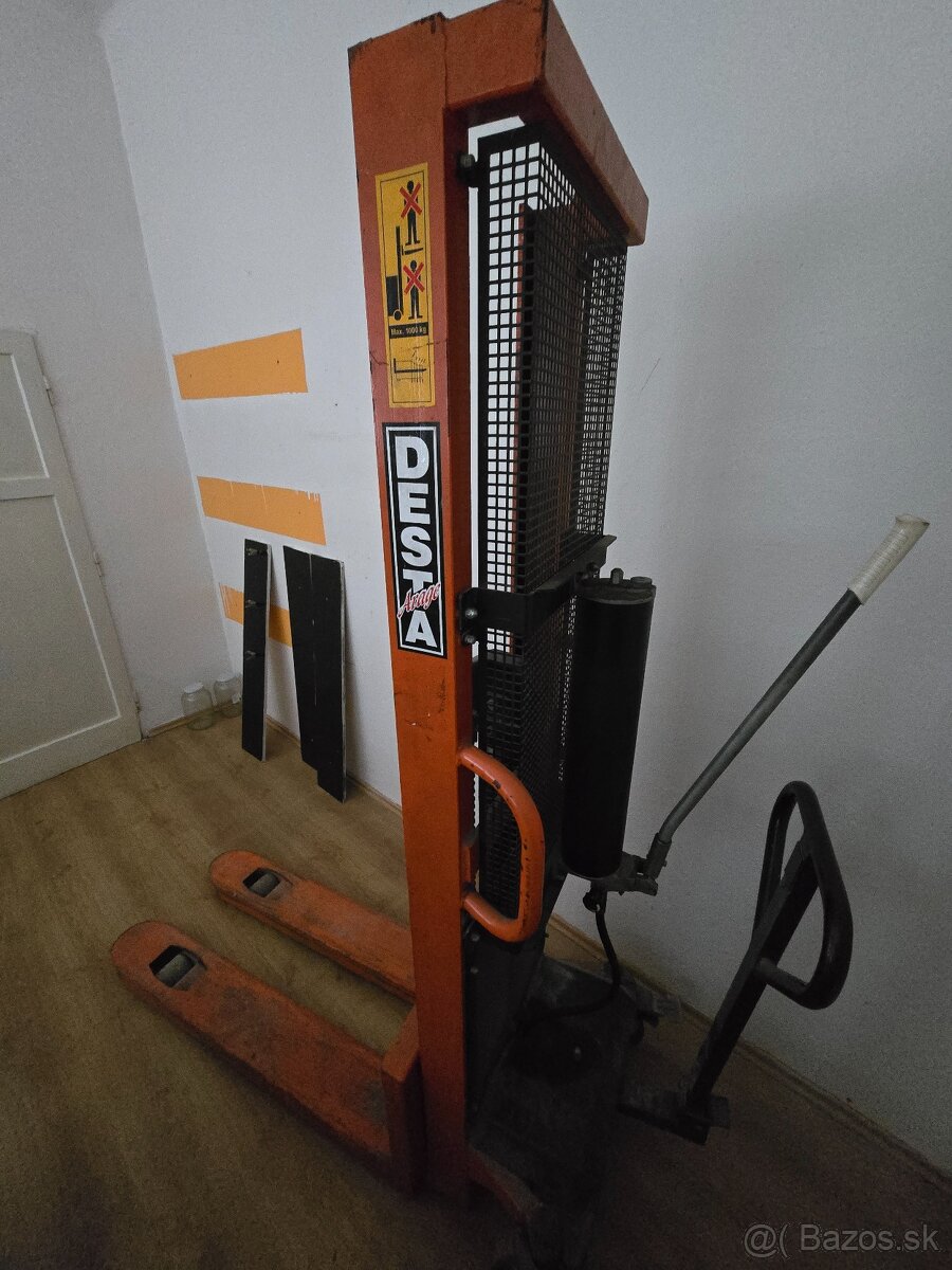 Ručný vysokozdvižný vozík DESTA - 3