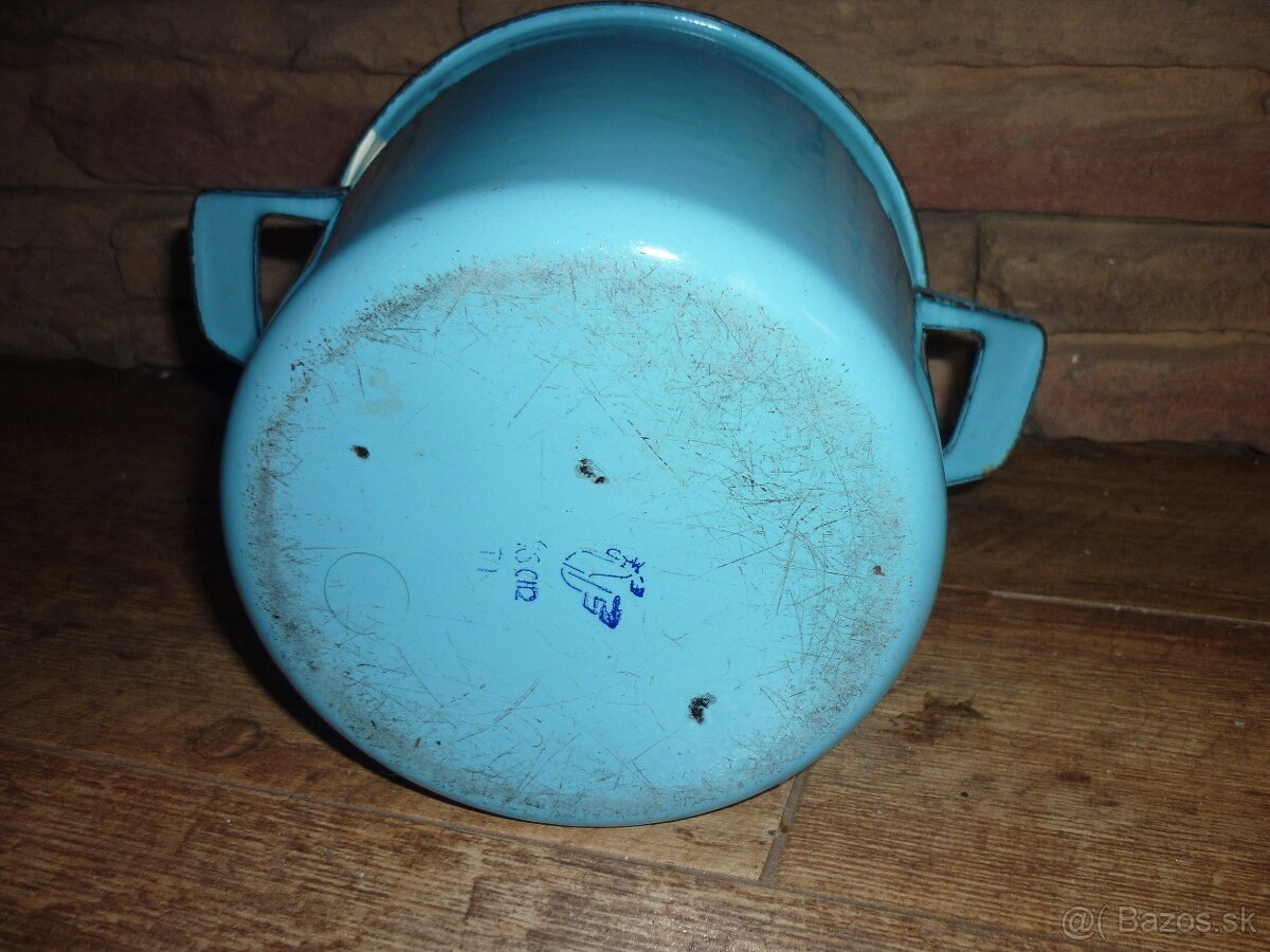 Smaltovaný hrniec - 3