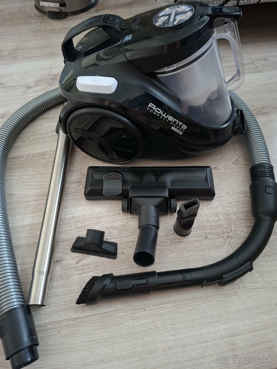 Vysávač Rowenta 900W - 3