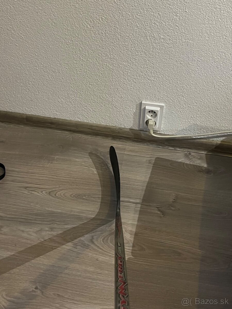 Hokejky na pravú stranu - 3