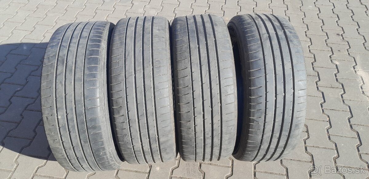 235/55R18 letne - 3