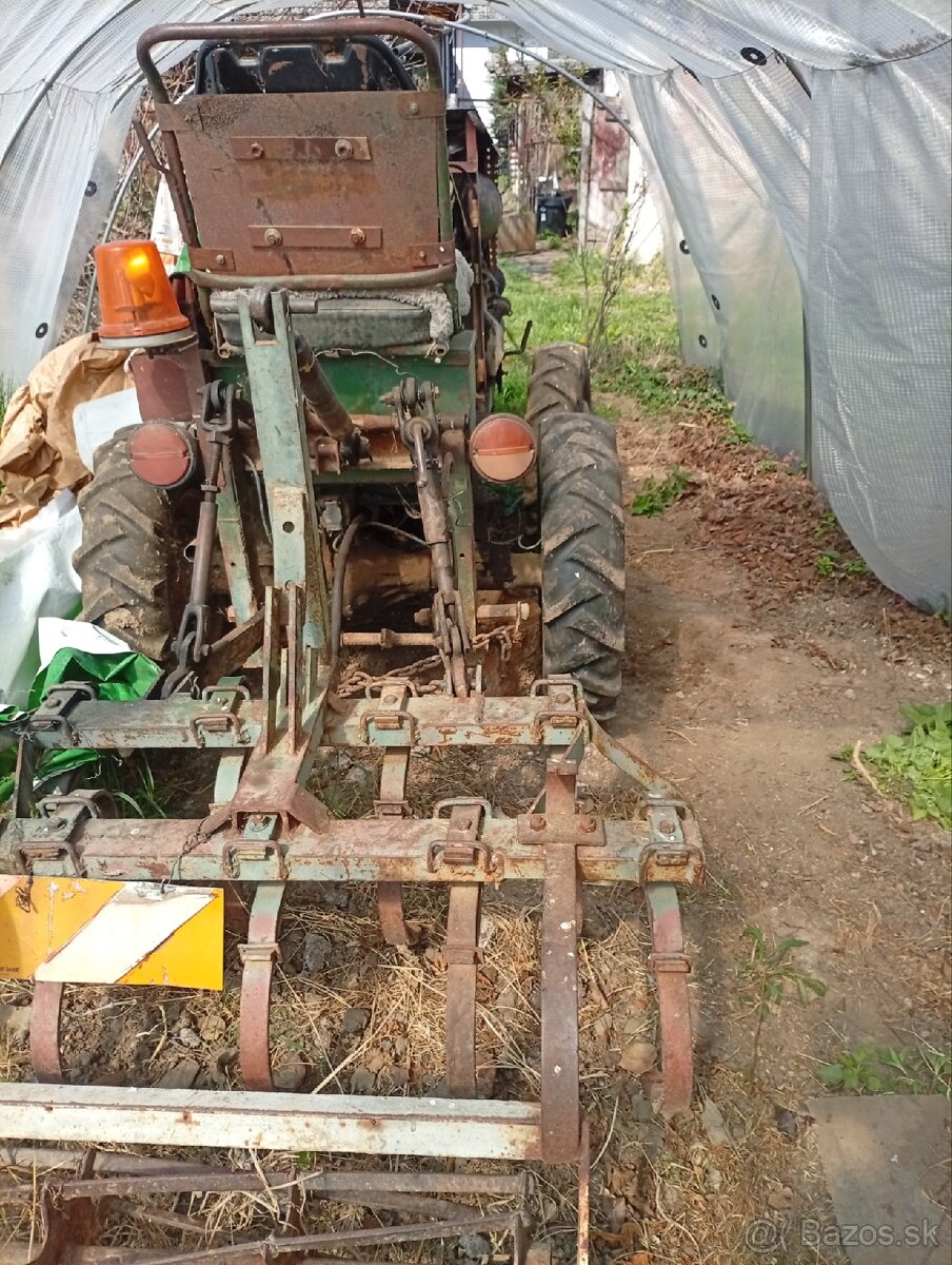 Úzky Malotraktor domácej výroby 4x4 - 3