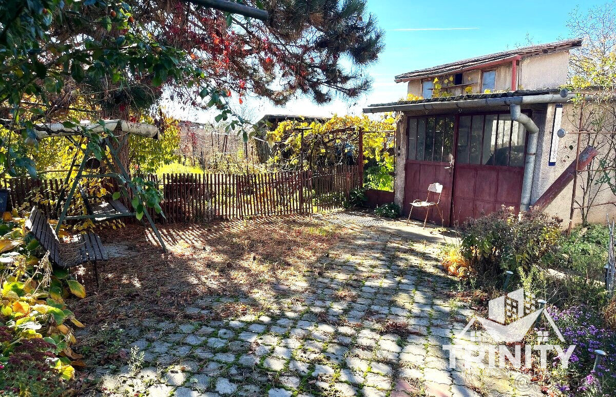 Na predaj tehlový 4-izbový rodinný dom v obci Bánov - 3